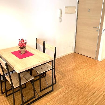 Apartment Next To Ramblas Barcelona Exterior foto